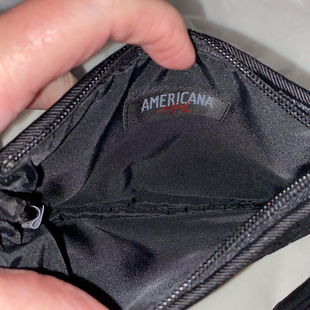 Americana - Picture 3 of 3